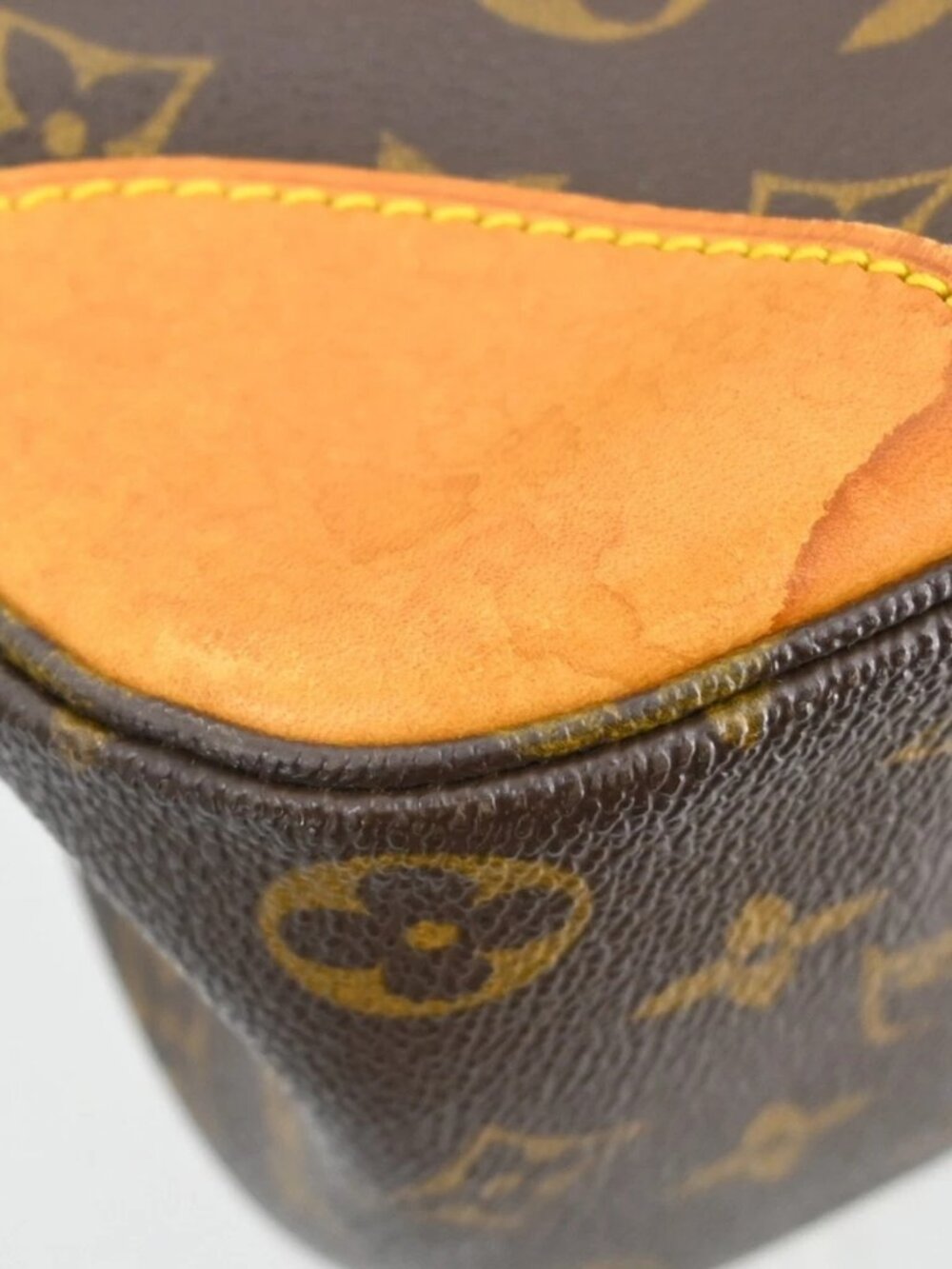 LOUIS VUITTON MONOGRAM BOULOGNE 35 SHOULDER BAG - Picture 4 of 16